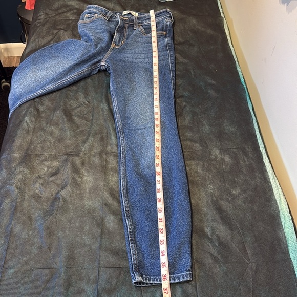🔥Abercrombie & Fitch High Rise Dark Blue Jeans🔥 - Picture 4 of 8